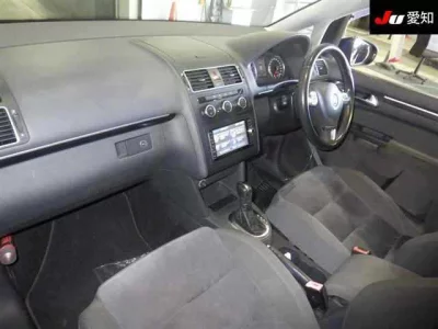 Volkswagen GOLF TOURAN