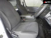 Nissan CARAVAN VAN лот № 7143 оценка 3.5  с аукциона в Японии 5