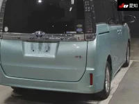 Toyota VOXY лот № 31012 оценка 3.5  с аукциона в Японии 7
