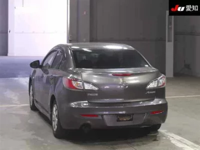 Mazda AXELA  с аукциона в Японии