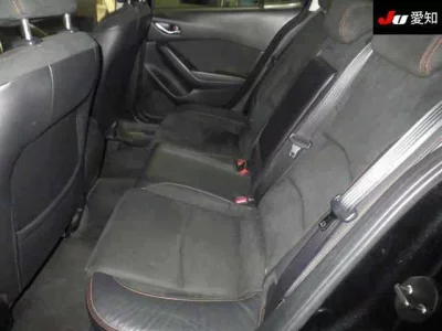 Mazda AXELA  с аукциона в Японии