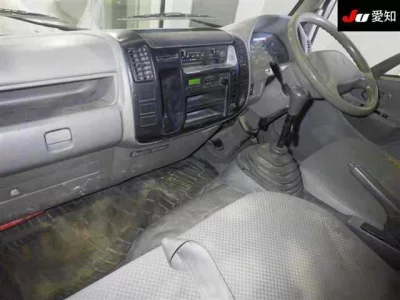 Hino DUTRO  с аукциона в Японии