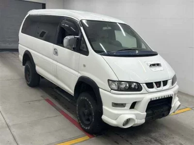 Mitsubishi DELICA