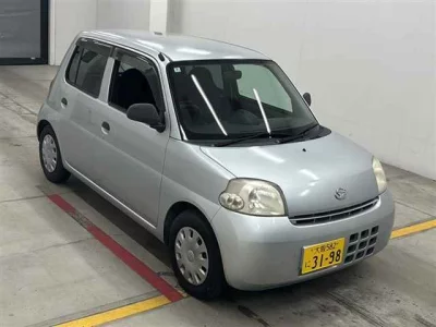 Daihatsu Esse