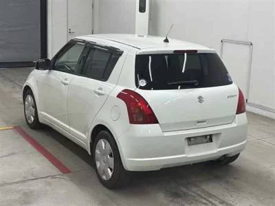 Suzuki SWIFT  с аукциона в Японии