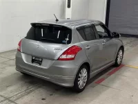 Suzuki SWIFT лот № 30012 оценка 3.5  с аукциона в Японии 4