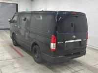 Toyota HIACE VAN лот № 30017 оценка X  с аукциона в Японии 1
