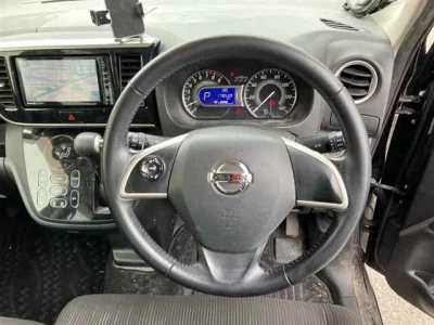 Nissan ROOX  с аукциона в Японии