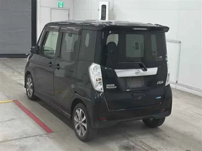 Nissan ROOX  с аукциона в Японии