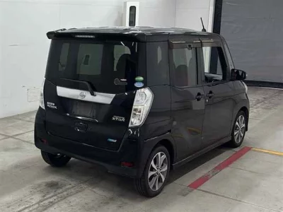 Nissan ROOX  с аукциона в Японии