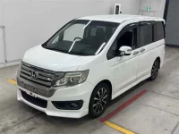 Honda STEP WAGON лот № 30021 оценка 4  с аукциона в Японии 3