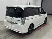 Honda STEP WAGON лот № 30021 оценка 4  с аукциона в Японии 4