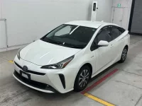 Toyota Prius лот № 30032 оценка 4.5  с аукциона в Японии 3
