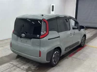 Toyota SIENTA лот № 30088 оценка 4  с аукциона в Японии 4