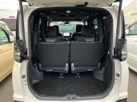 Toyota VOXY лот № 30080 оценка 6  с аукциона в Японии 9