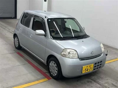 Daihatsu Esse