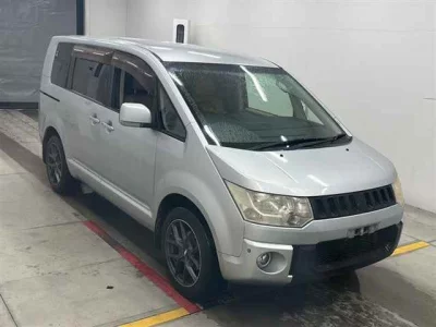 Mitsubishi DELICA D5  с аукциона в Японии