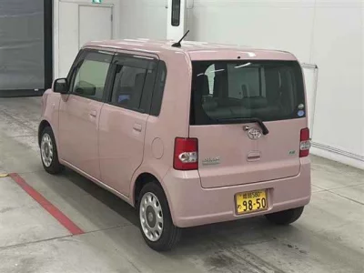 Toyota PIXIS SPACE
