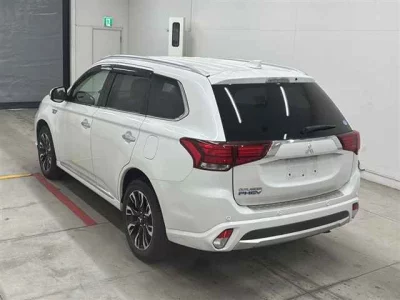 Mitsubishi OUTLANDER PHEV