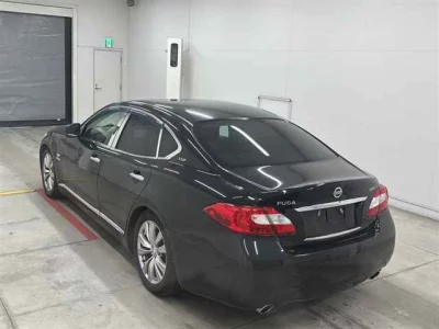 Nissan FUGA  с аукциона в Японии