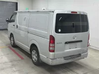 Toyota HIACE VAN лот № 30180 оценка 3.5  с аукциона в Японии 1