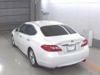 Nissan FUGA лот № 6528 оценка 3.5  с аукциона в Японии 1