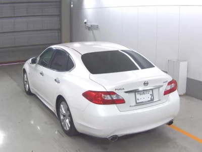 Nissan FUGA  с аукциона в Японии