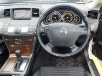 Nissan FUGA лот № 4024 оценка 3.5  с аукциона в Японии 4