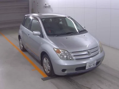 Toyota IST