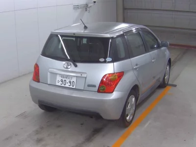 Toyota IST