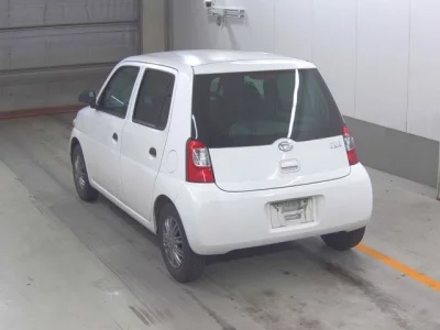 Daihatsu Esse
