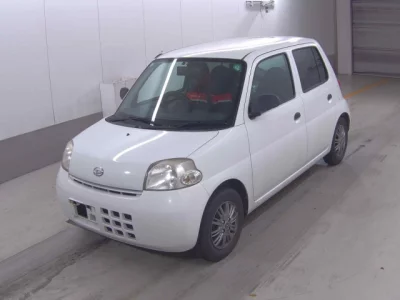 Daihatsu Esse