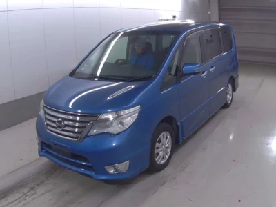 Nissan SERENA  с аукциона в Японии