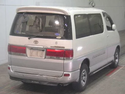 Toyota HIACE REGIUS