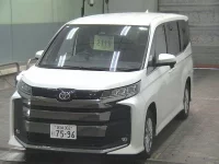 Toyota NOAH лот № 2119 оценка 4.5  с аукциона в Японии 2
