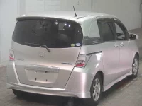 Honda FREED лот № 9 оценка 3.5  с аукциона в Японии 3