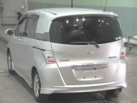 Honda FREED лот № 9 оценка 3.5  с аукциона в Японии 1