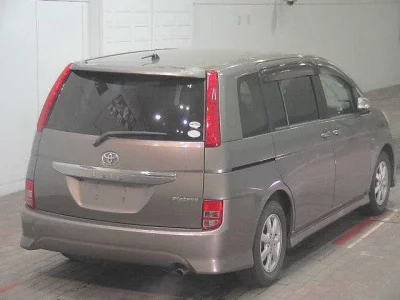 Toyota ISIS