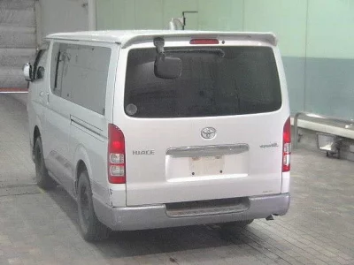 Toyota HiAce Van