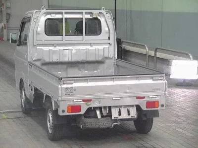Nissan CLIPPER TRUCK