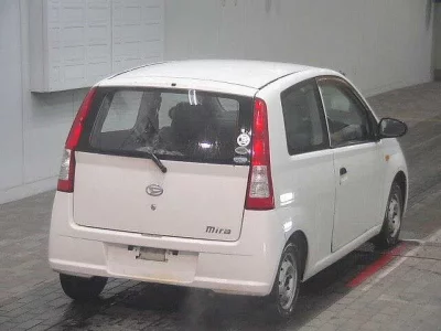 Daihatsu MIRA  с аукциона в Японии