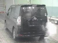 Toyota VOXY лот № 98 оценка R  с аукциона в Японии 1