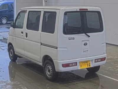 Toyota PIXIS VAN  с аукциона в Японии