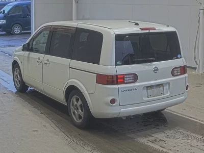 Nissan LAFESTA