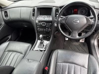 Nissan SKYLINE CROSSOVER