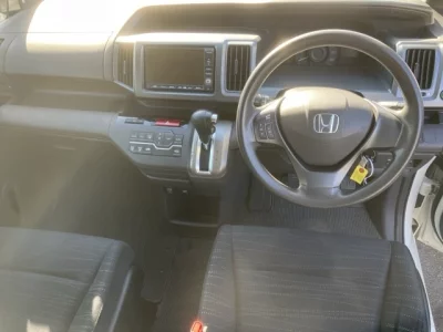 Honda STEP WAGON  с аукциона в Японии