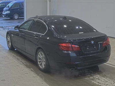 BMW 5-Series  с аукциона в Японии