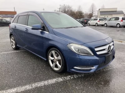 Mercedes-Benz B CLASS