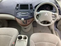 Mitsubishi GRANDIS лот № 1467 оценка 3  с аукциона в Японии 3