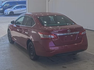 Nissan SYLPHY  с аукциона в Японии